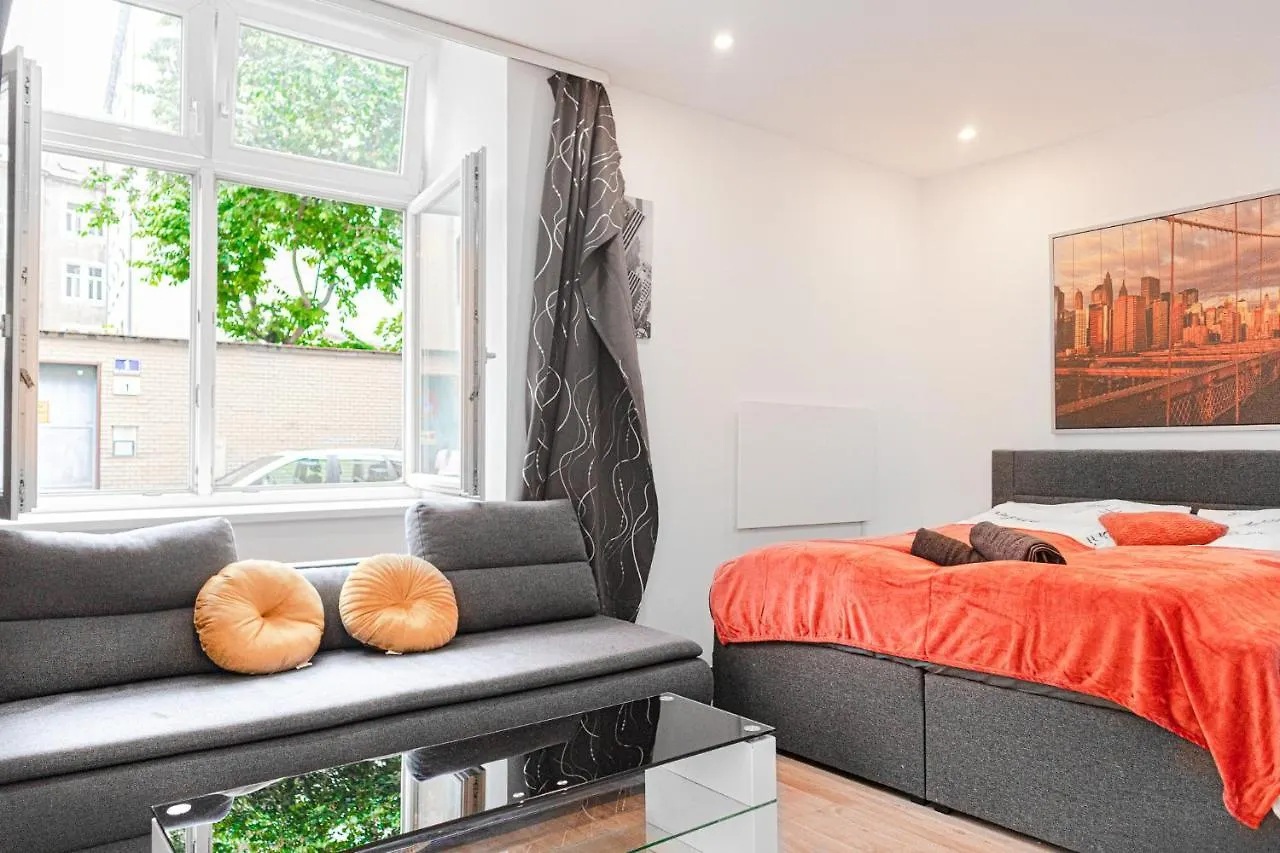 דירה וינה Central King Studio - 10 Mins Walk From Downtown